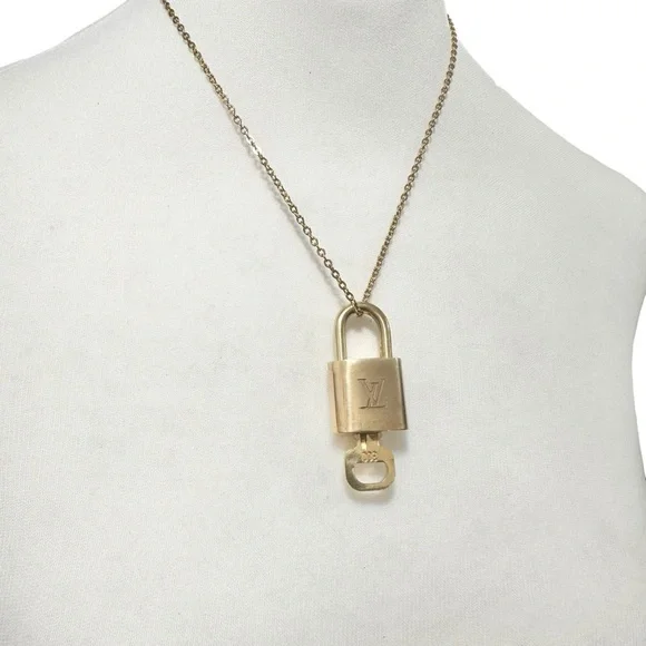 Authentic Louis Vuitton #300 Lock & Key Set on a 18K Gold Plated Chain Necklace - Picture 5 of 11